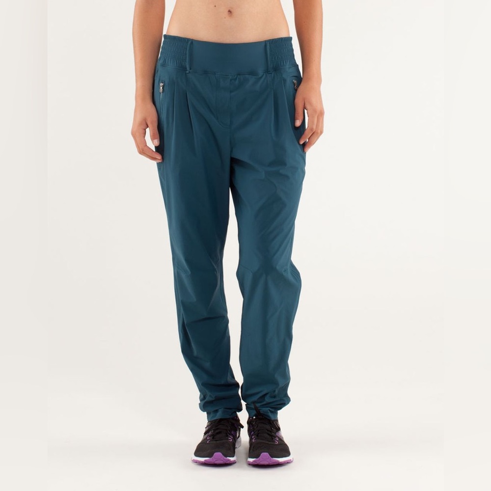Lulemon Run With Rover Pant, size 4, color: alberta lake
